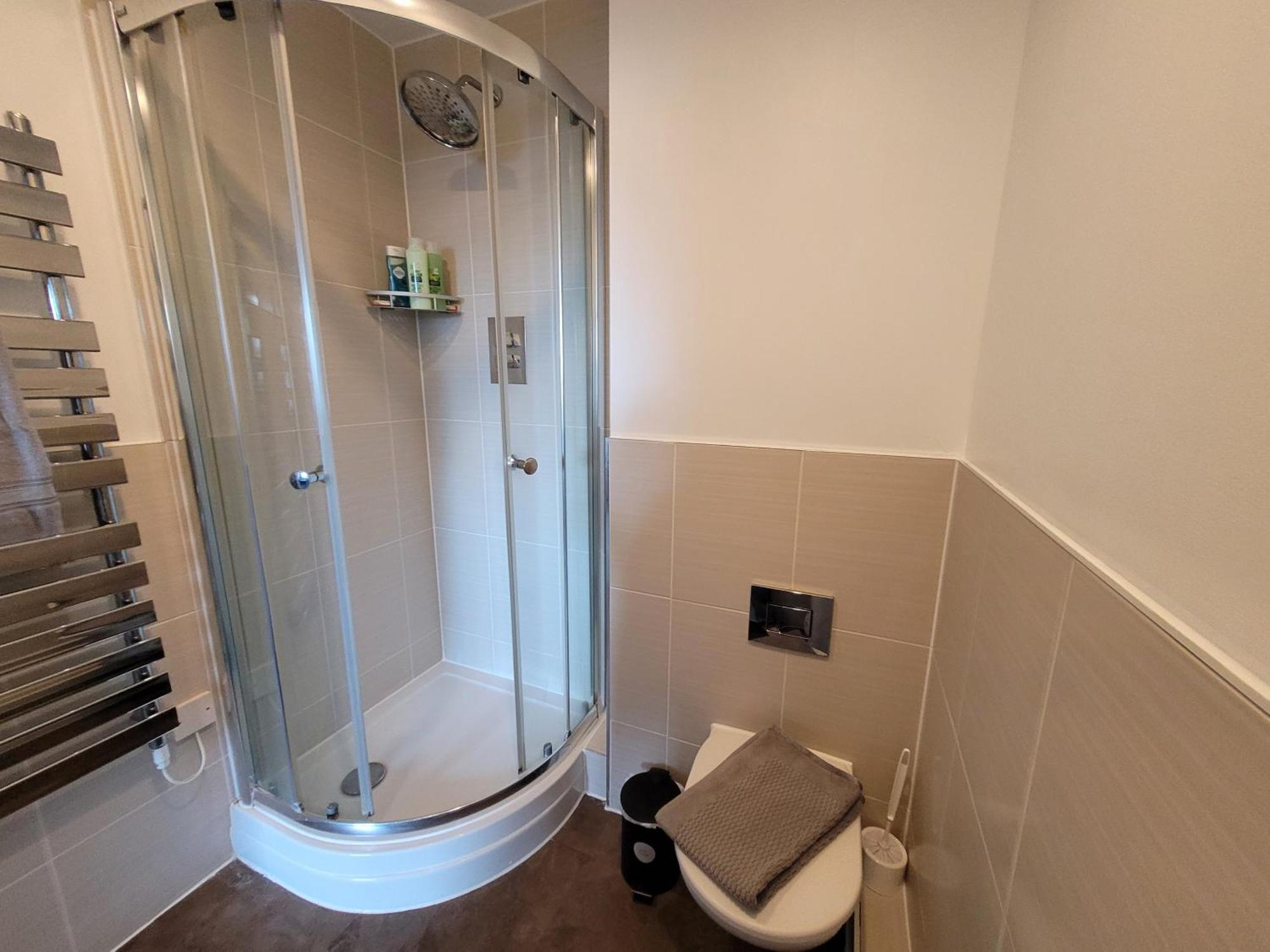 Lesley Court- A Lovely Spacious 2 Bedroom Apartment By Catchpole Stays Chelmsford Ngoại thất bức ảnh