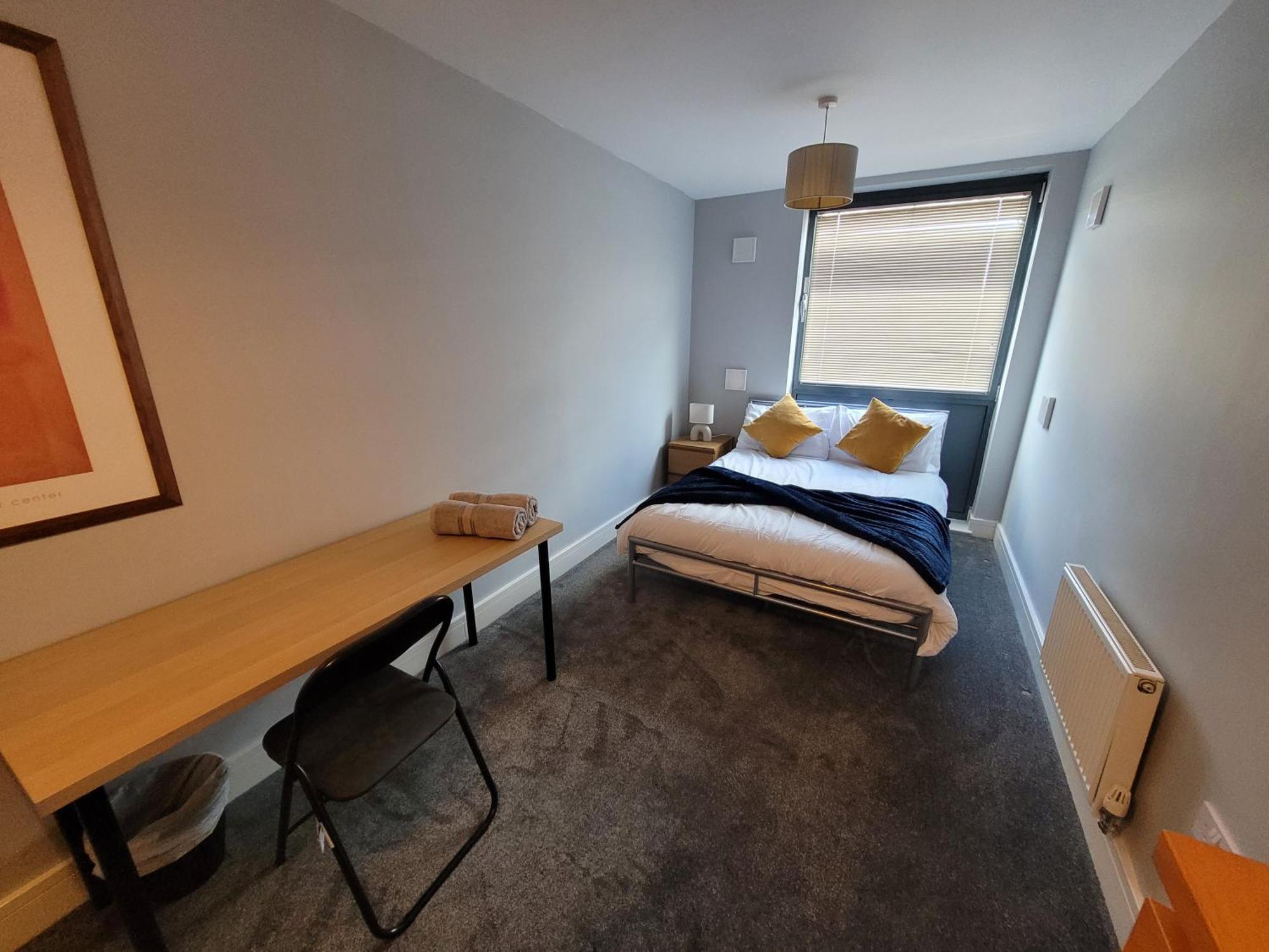 Lesley Court- A Lovely Spacious 2 Bedroom Apartment By Catchpole Stays Chelmsford Ngoại thất bức ảnh