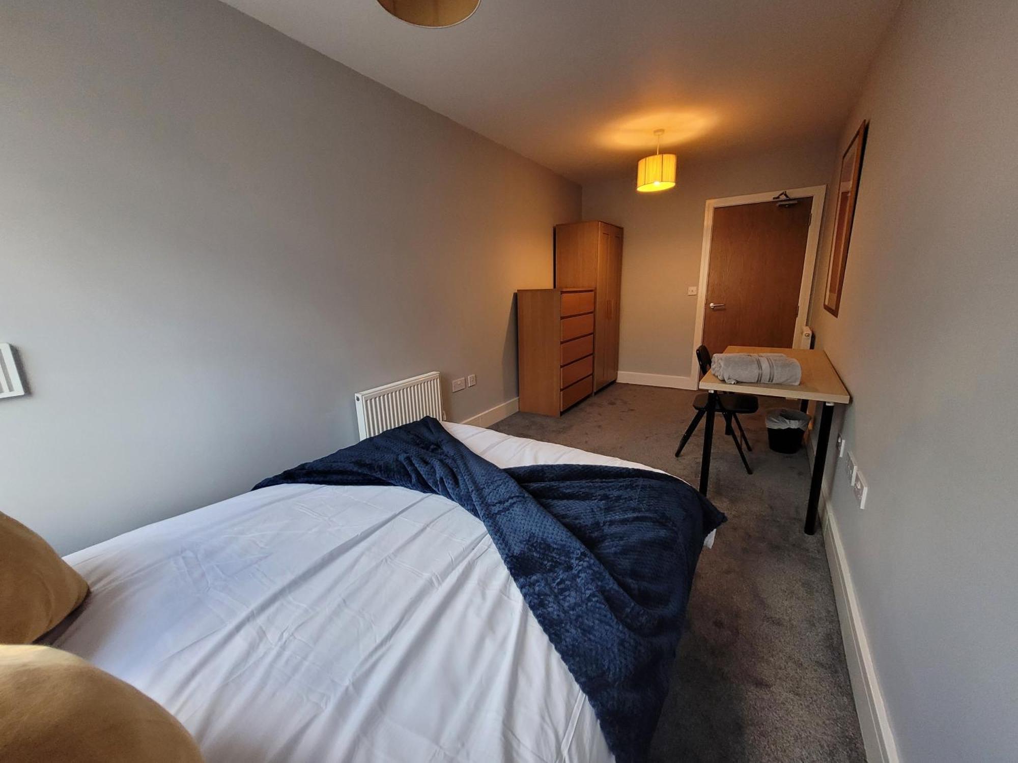 Lesley Court- A Lovely Spacious 2 Bedroom Apartment By Catchpole Stays Chelmsford Ngoại thất bức ảnh