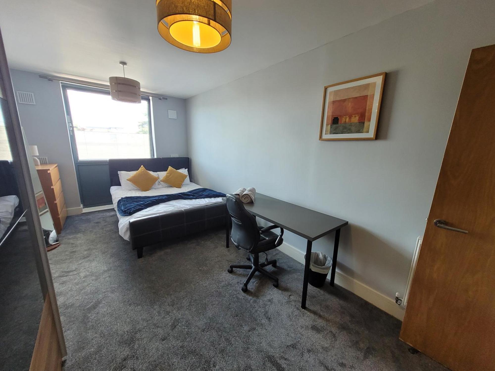 Lesley Court- A Lovely Spacious 2 Bedroom Apartment By Catchpole Stays Chelmsford Ngoại thất bức ảnh